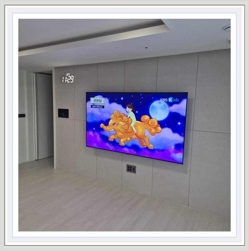 이사 철거 상담 시 참고하는 벽걸이TV 설치 사진: 공간을 다시 쓰는 방법, 광진구·성동구·중랑구 관련 안내용 참고 이미지