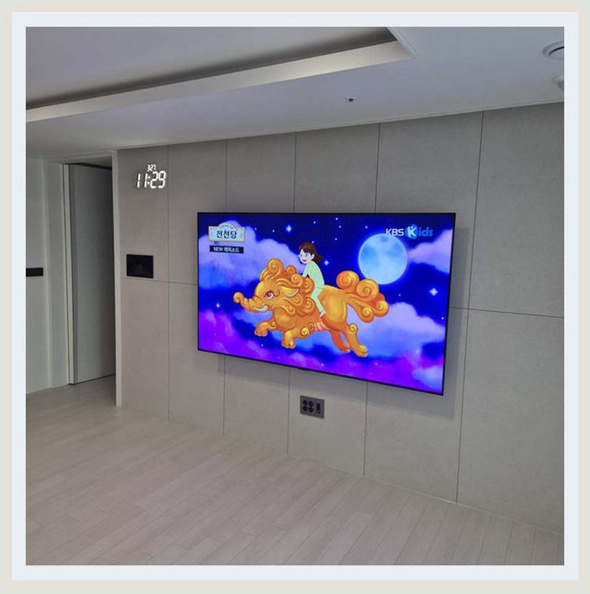 엘지 교체 상담 시 참고하는 벽걸이TV 설치 사진: 거치대 위치를 검토할 참고, 서초구·강남구·과천시 관련 안내용 참고 이미지